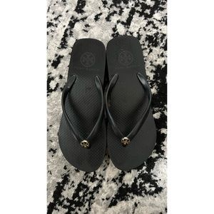 Tory Burch x Black Women’s Cut Out Wedge Flip-Flops